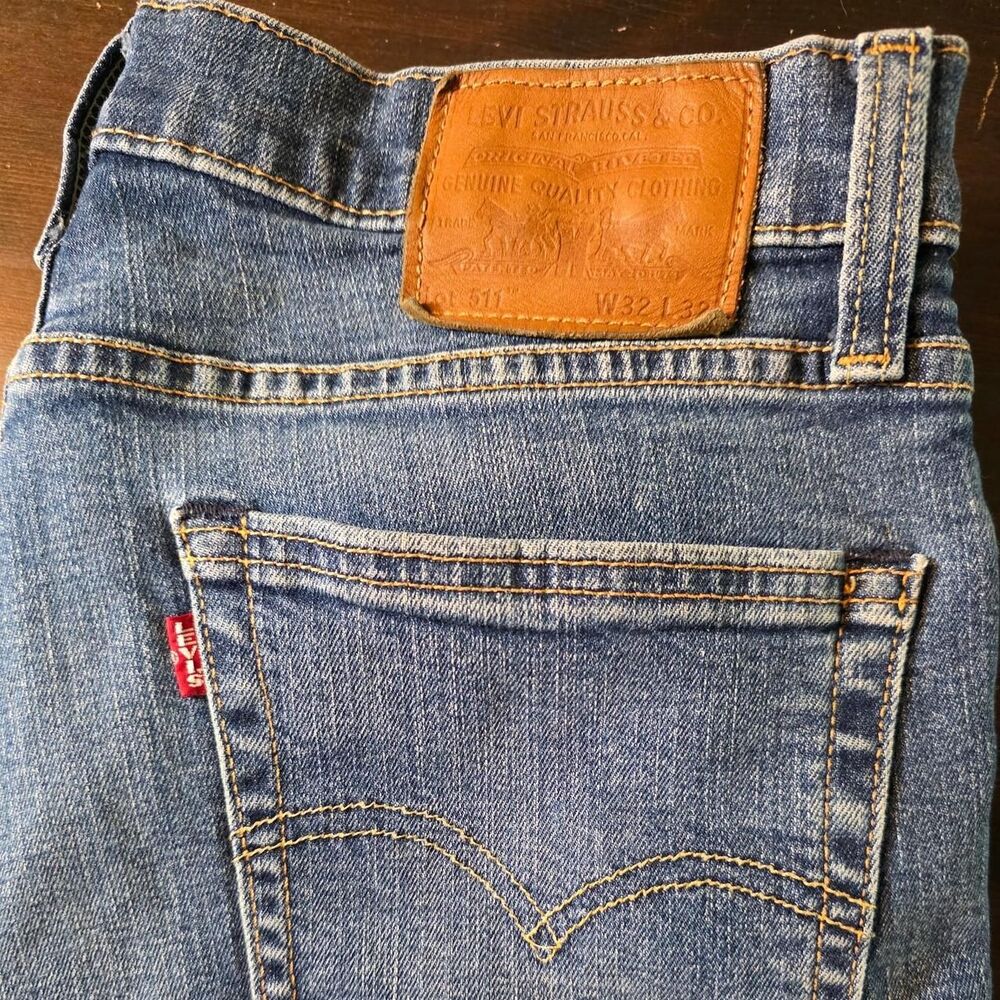 Levi-s Men's Blue and Navy Jeans